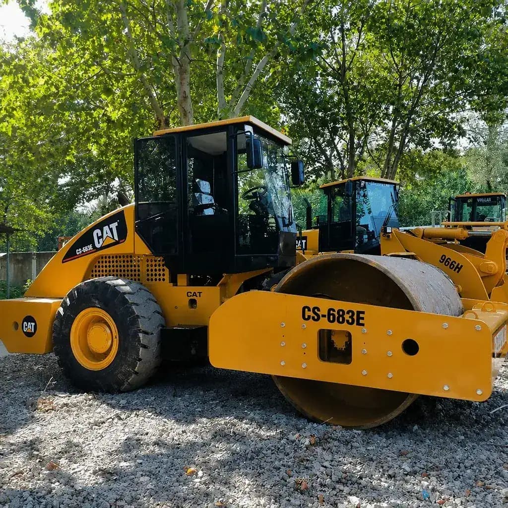 Caterpillar CS-683E