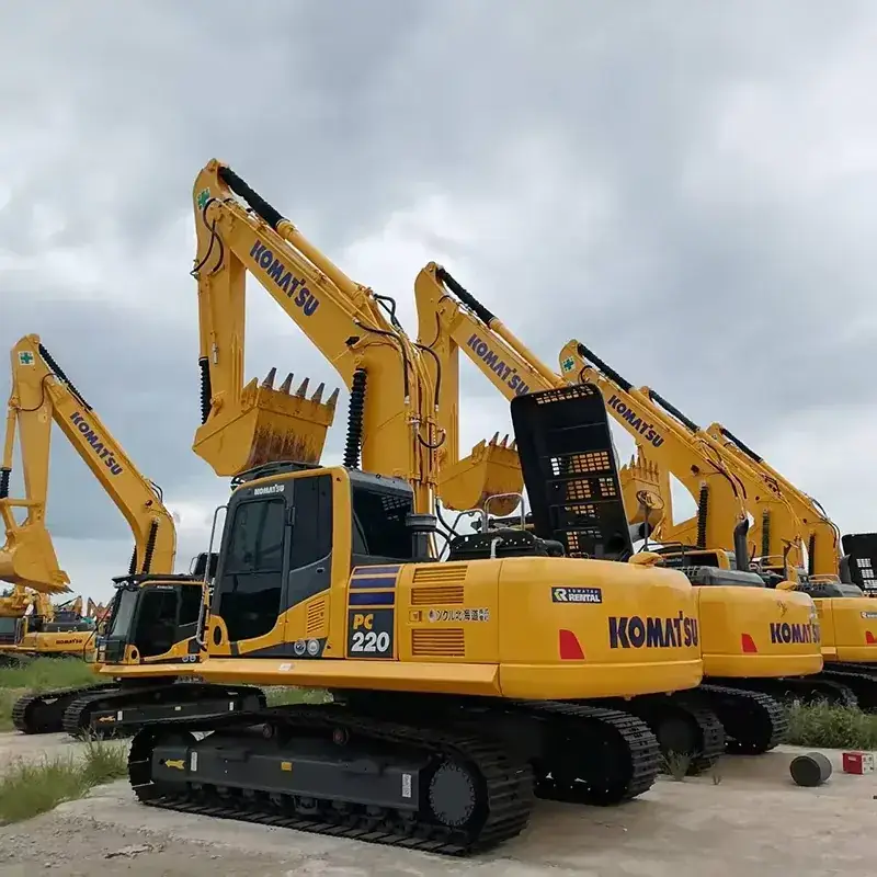 Komatsu PC220 (Standard)