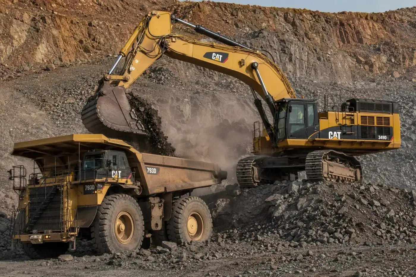 30-ton mining excavators for Peruvian mining programs