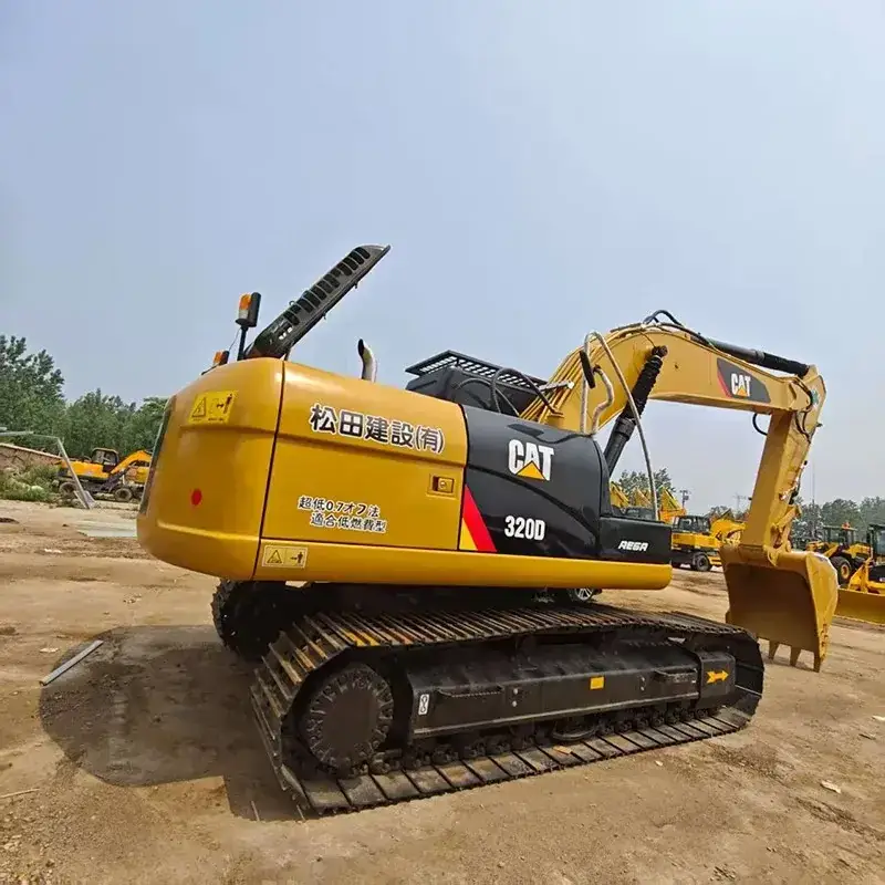 Caterpillar 320D detail 2