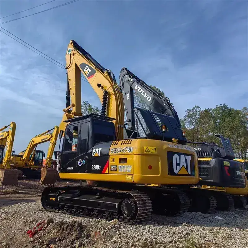 Caterpillar 320D2 thumbnail 4