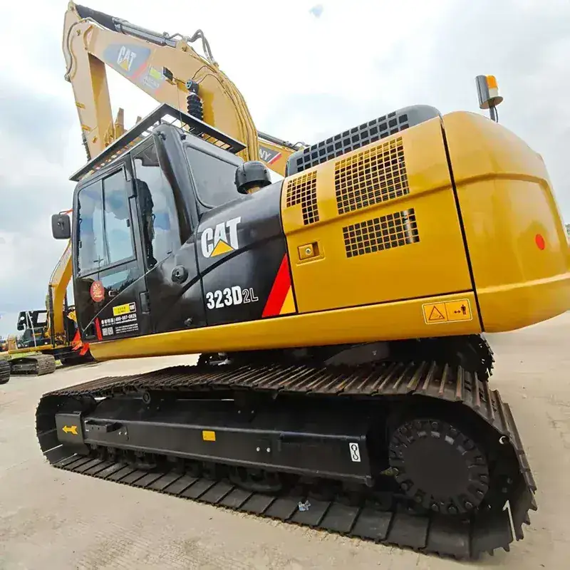 Caterpillar 323D2L detail 2