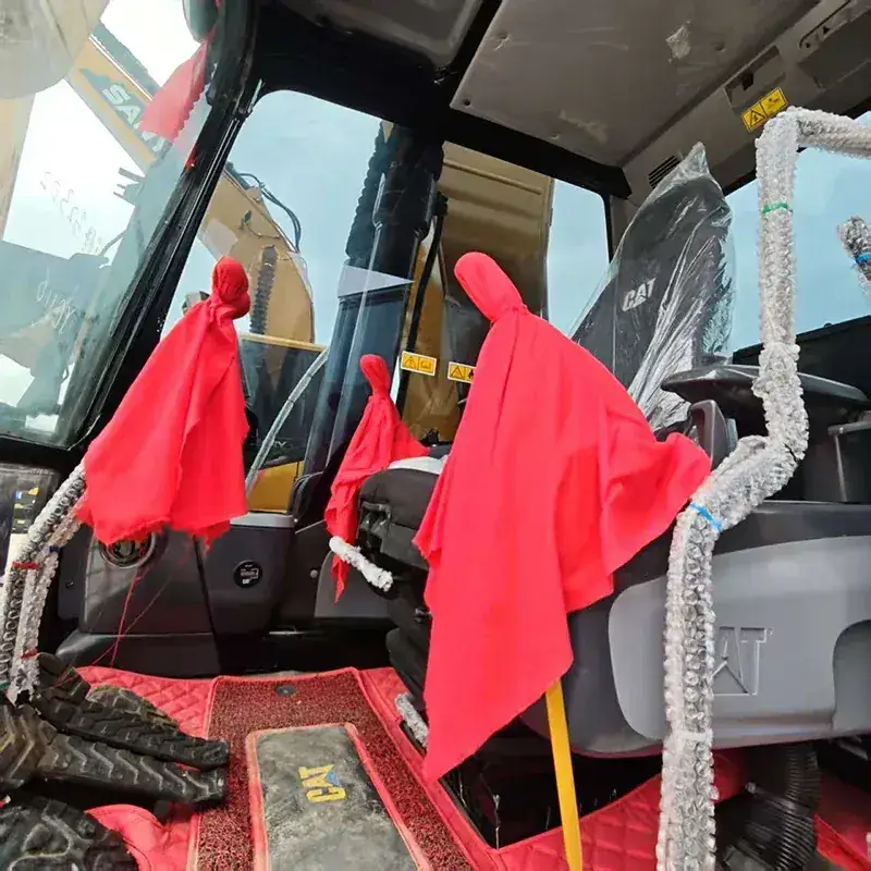 Caterpillar 323D2L detail 3