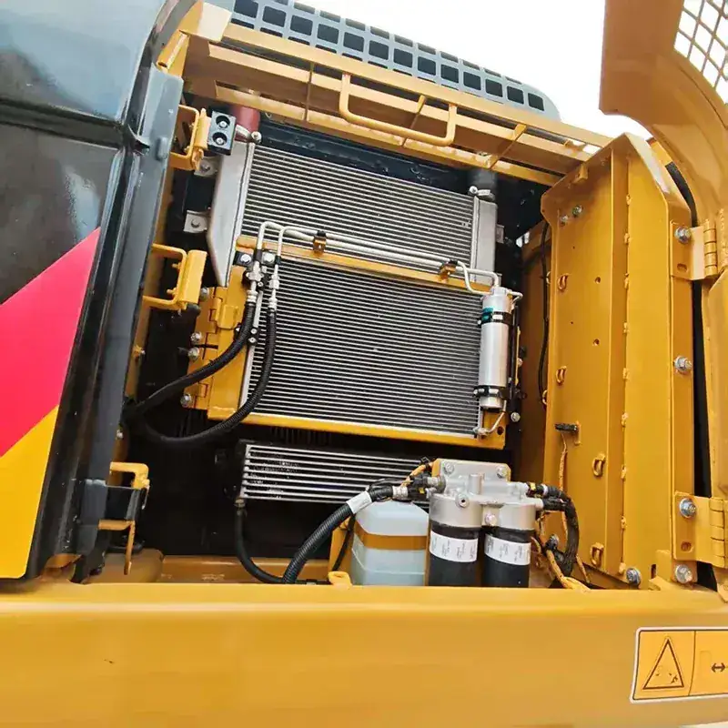 Caterpillar 323D2L detail 4