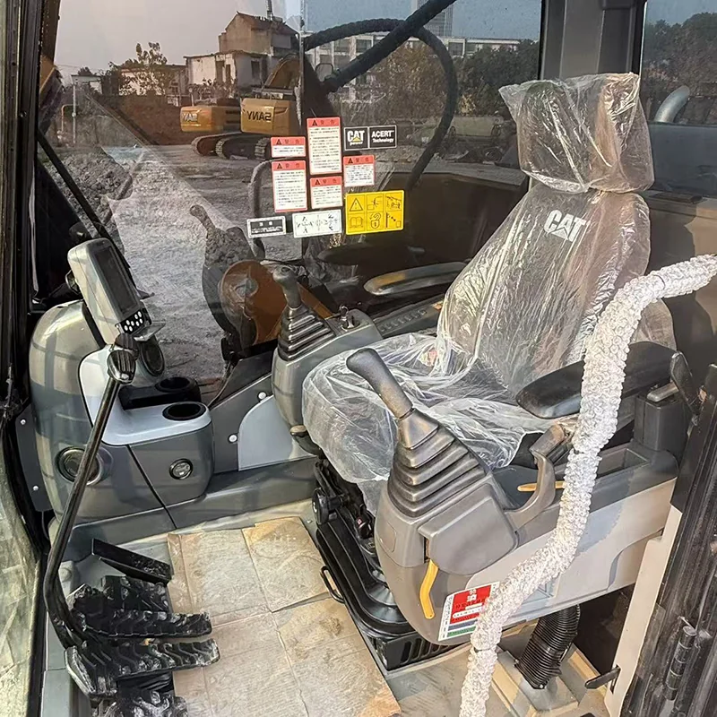 Caterpillar 325D2L detail 4