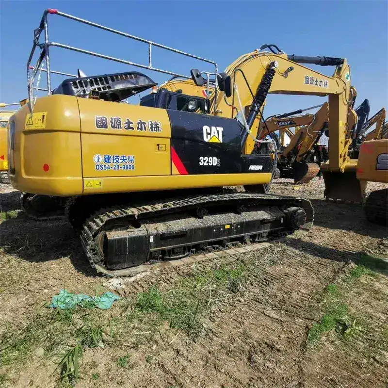 Caterpillar 329D2 detail 1