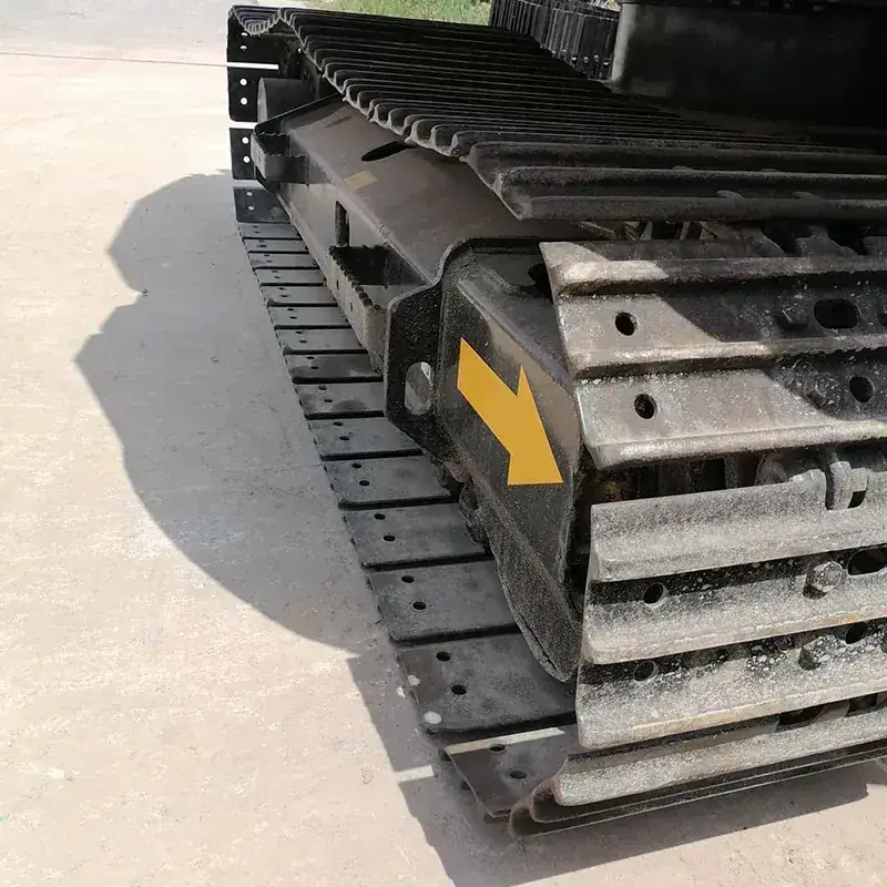 Caterpillar 307.5 detail 3