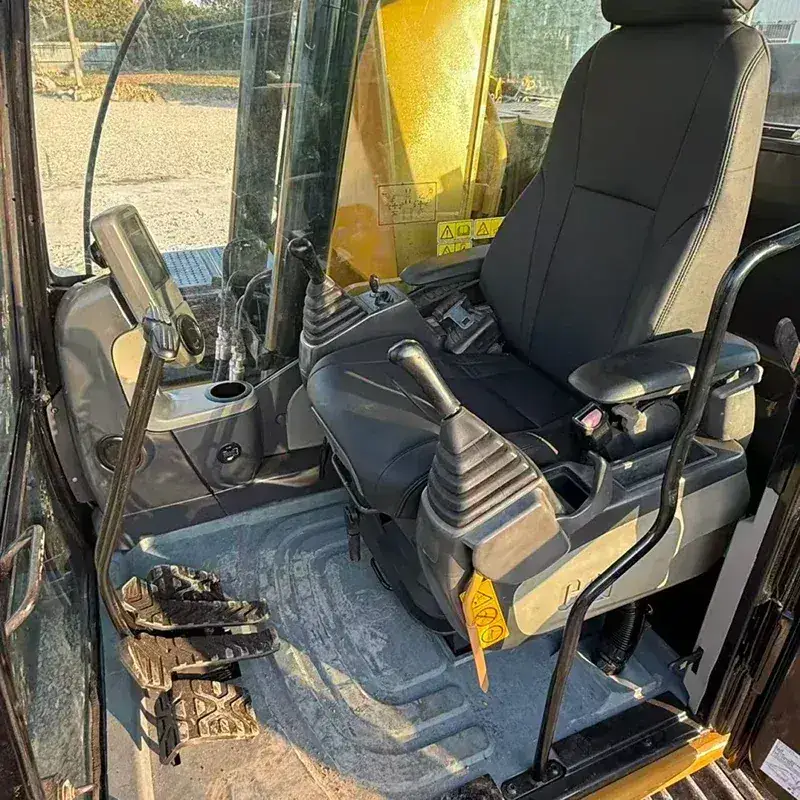 Caterpillar 315D2GC detail 4