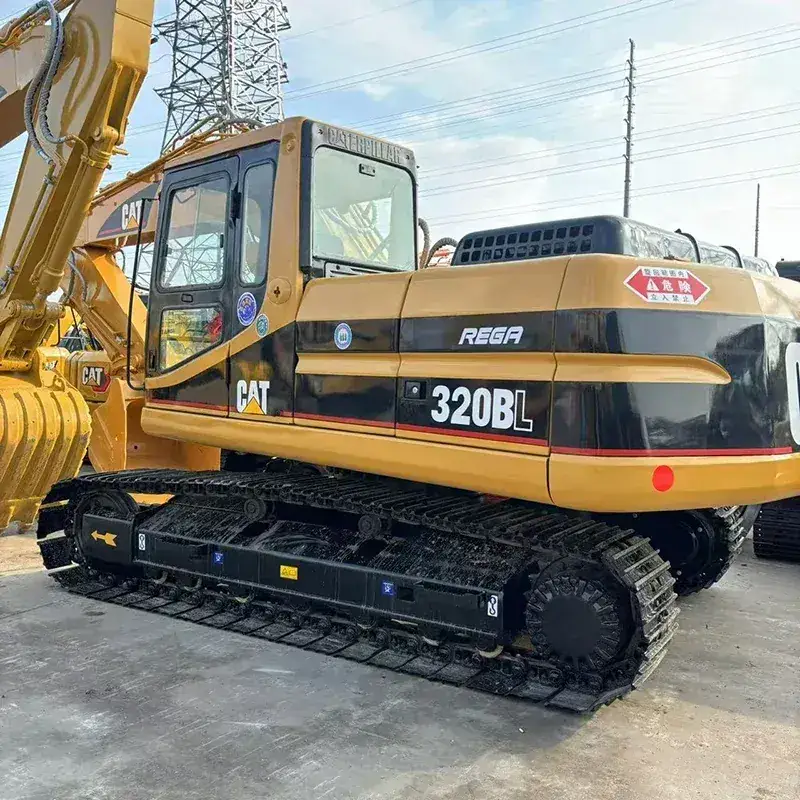 Caterpillar 320BL detail 4