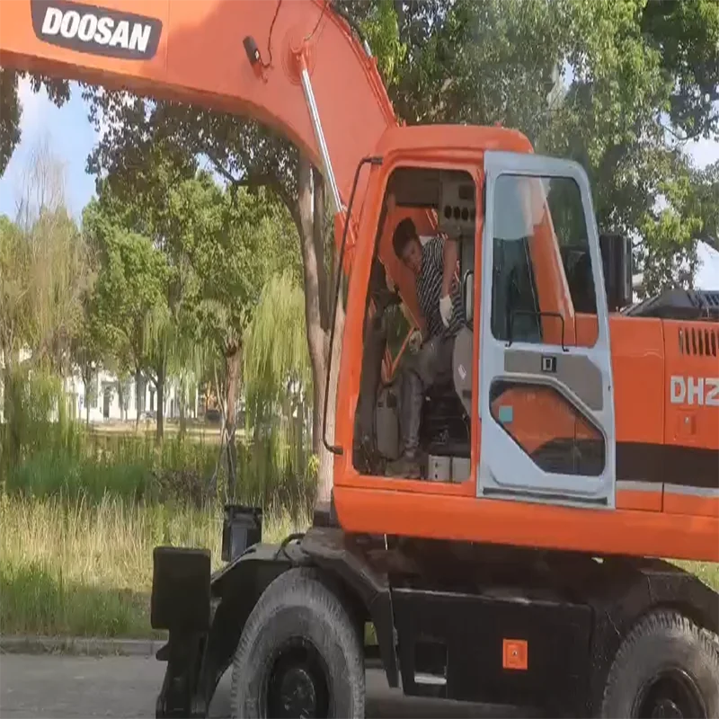 Doosan DH210 detail 3