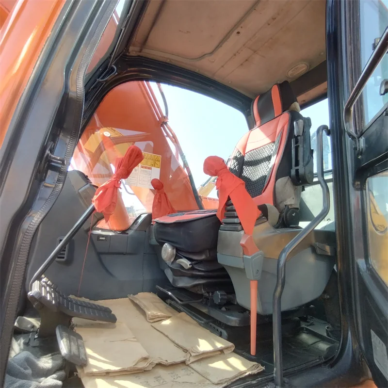Doosan DX150LC detail 3