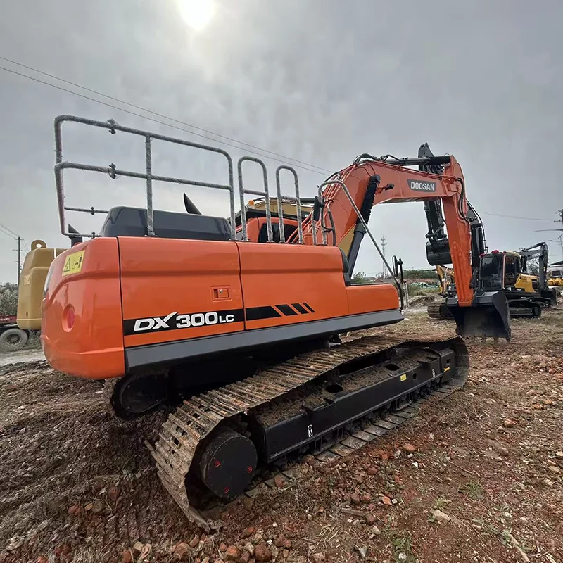 Doosan DX300LC detail 1