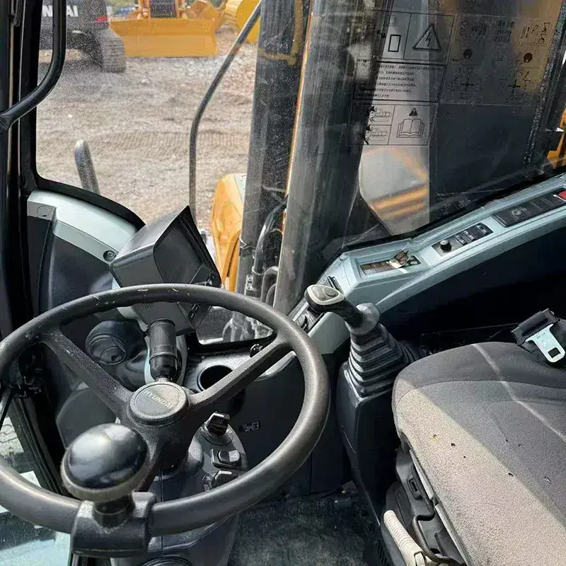 Hyundai 210W-9 thumbnail 4