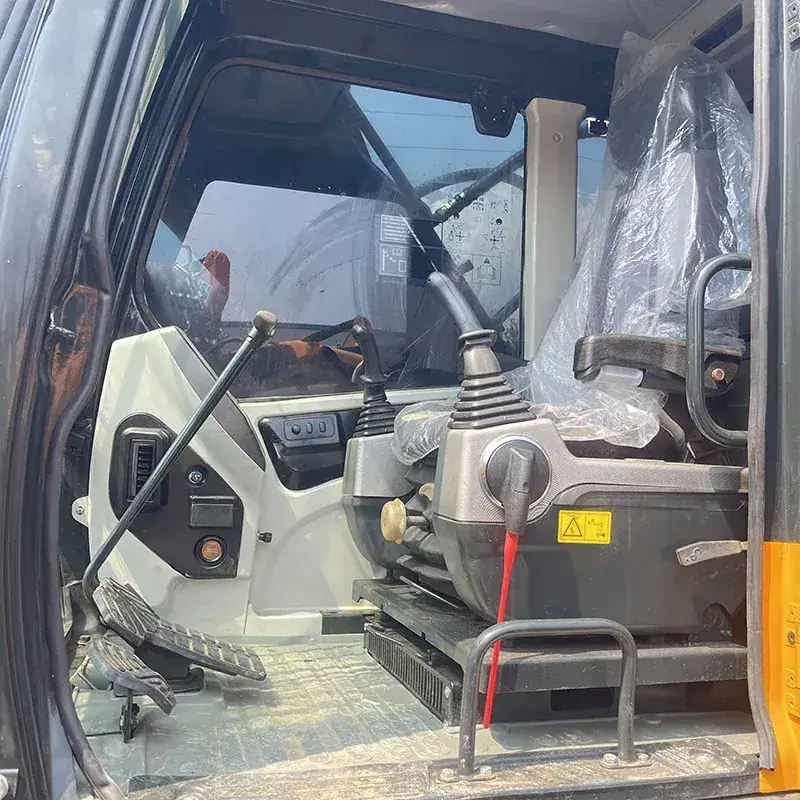 Hyundai 220LC-9S thumbnail 3