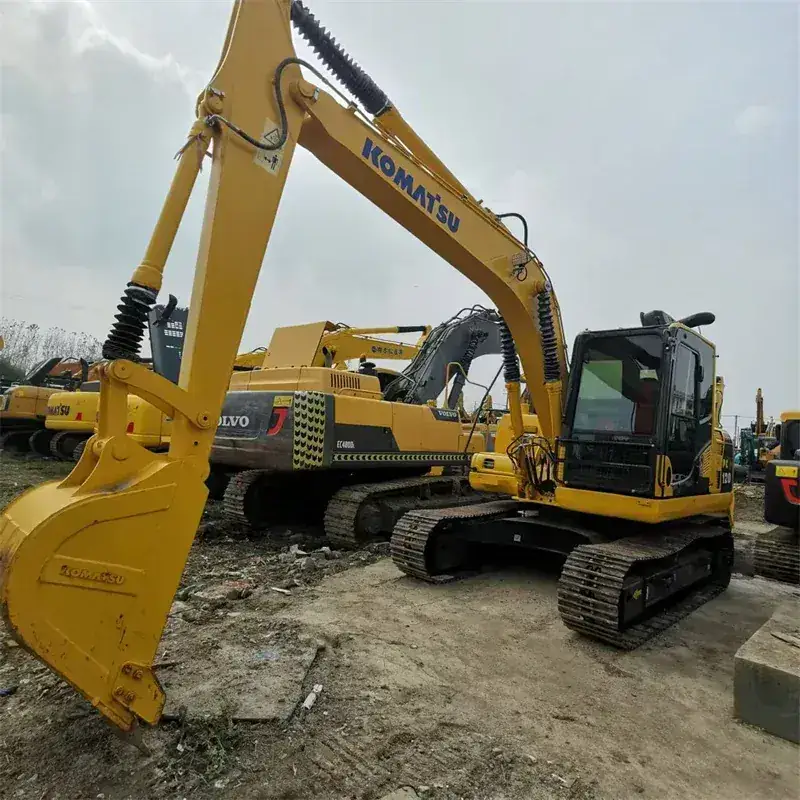 Komatsu PC120 detail 2