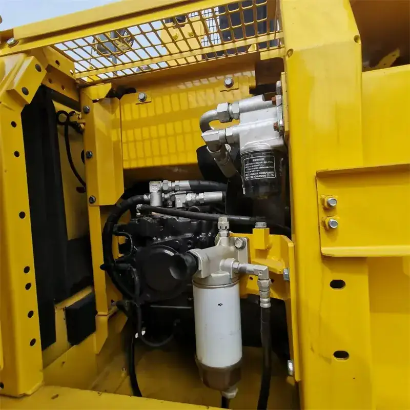 Komatsu PC120 detail 4