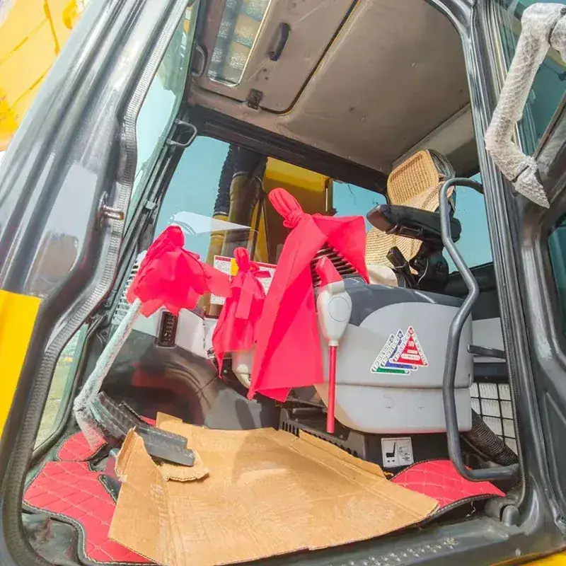 Komatsu PC160 detail 2