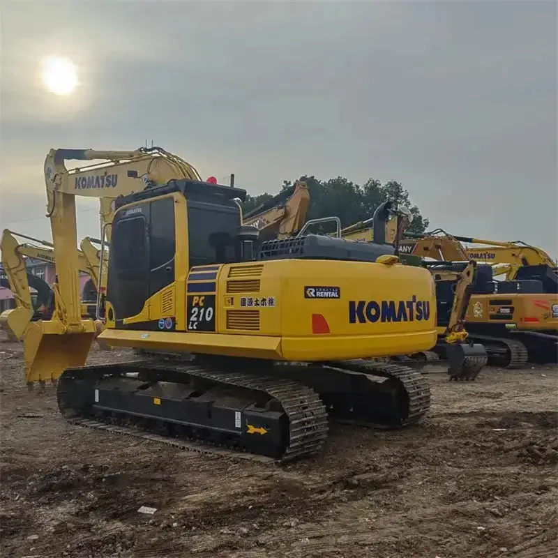 Komatsu PC210