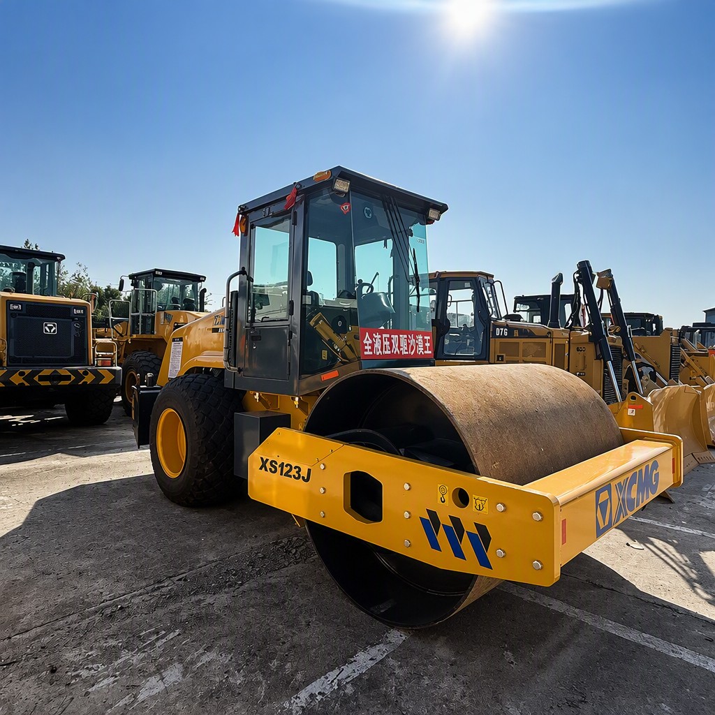 XCMG XS123J