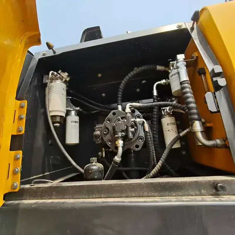 Volvo EC210 detail 4