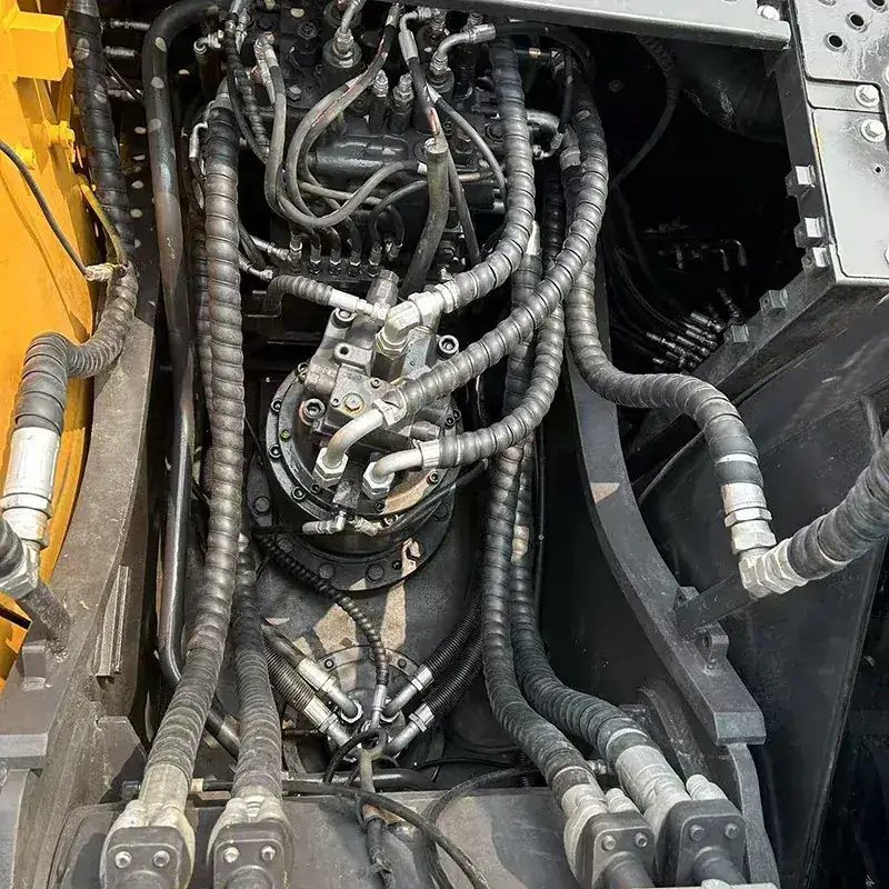 Volvo EC220 detail 4