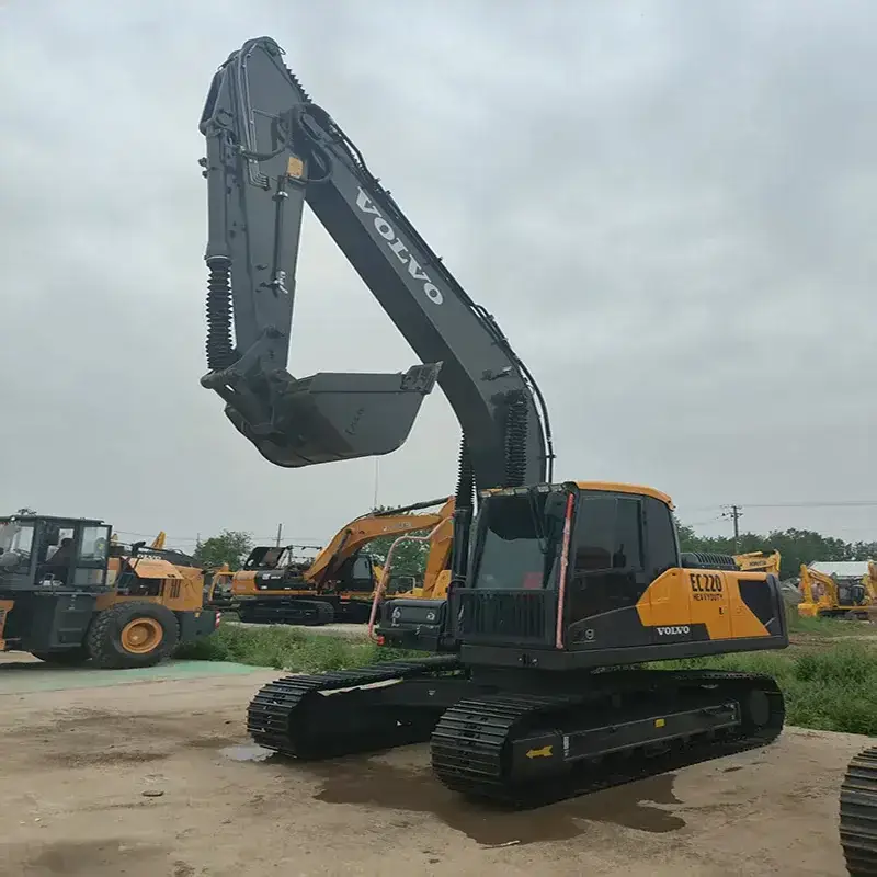 Volvo EC220D detail 4