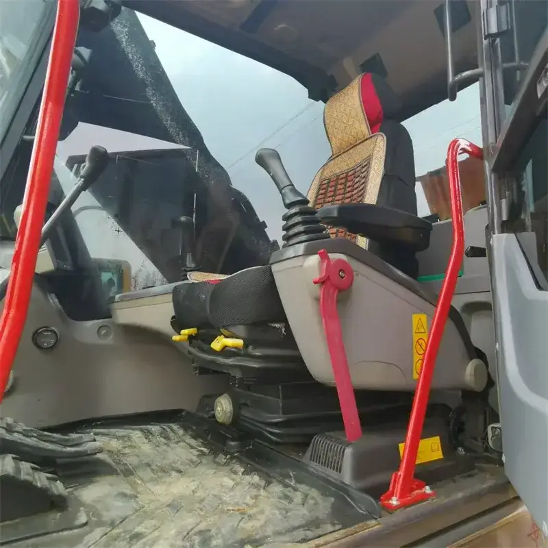 Volvo EC250DL detail 2