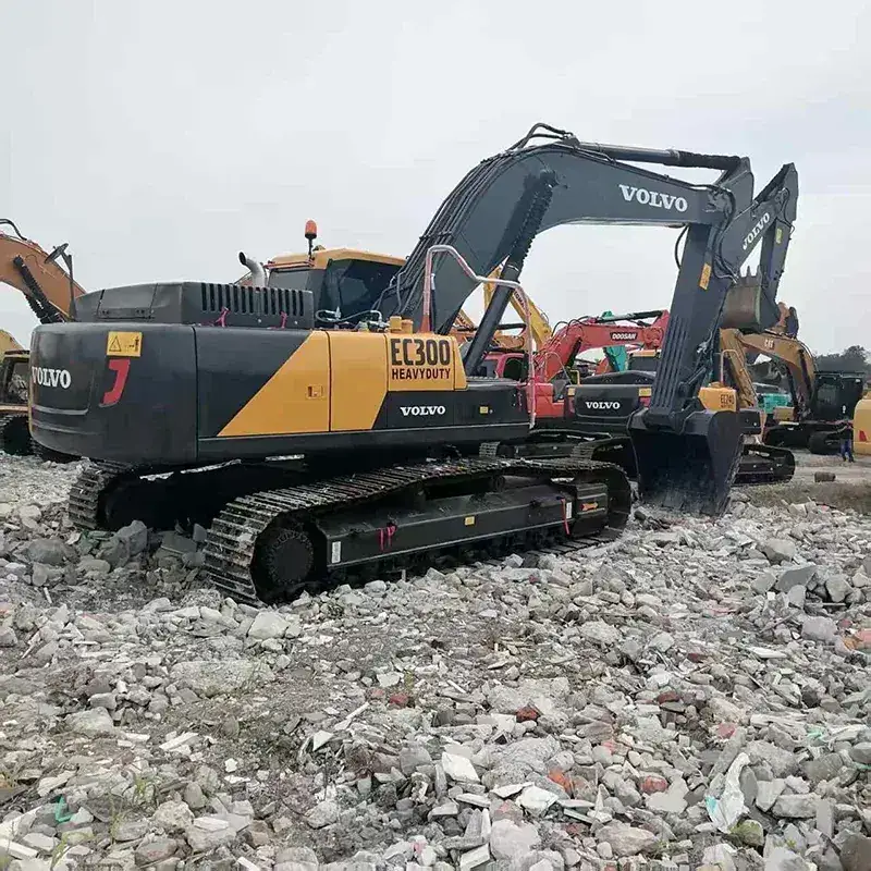 Volvo EC300 detail 2