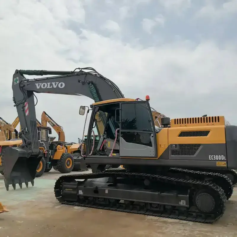 Volvo EC300DL detail 3