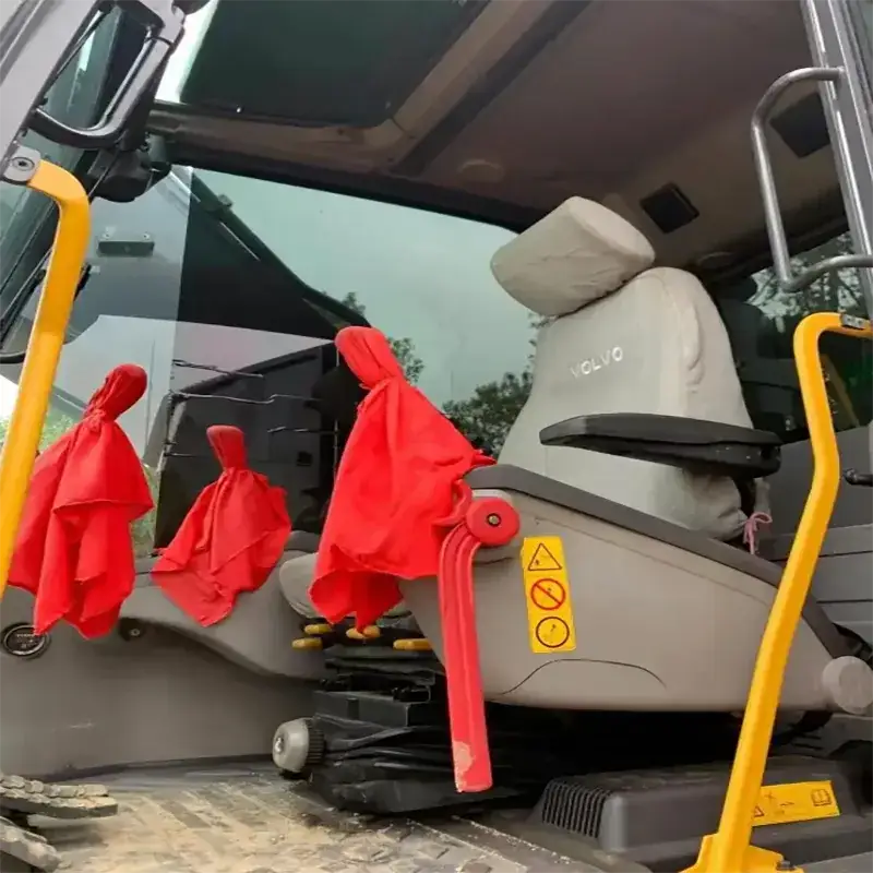 Volvo EC380DL detail 1