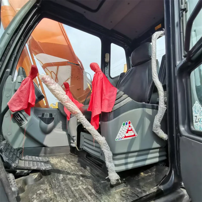 Hitachi ZX160 detail 3