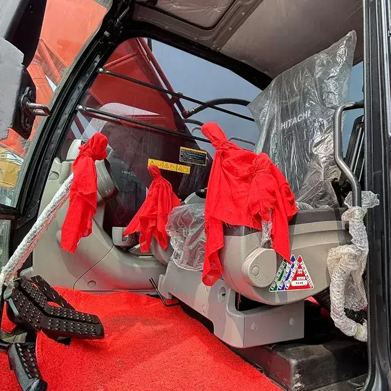 Hitachi ZX200 detail 1