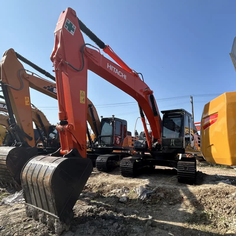 Hitachi ZX210 detail 2