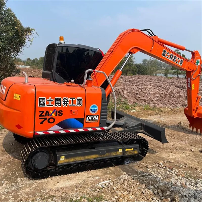 Hitachi ZX70 detail 3